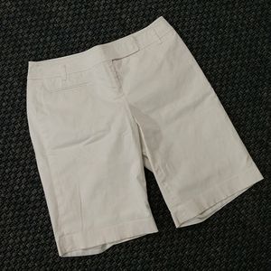 NWOT ANN TAYLOR LOFT White Bermuda Lined Shorts 0